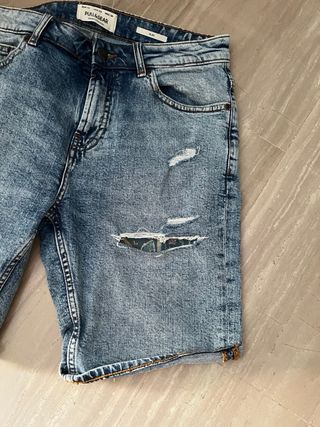 Bermudas Pull&Bear Talla 42. Desgastadas
