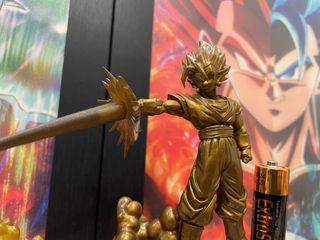 Figura Megahouse Dragon Ball Vegito