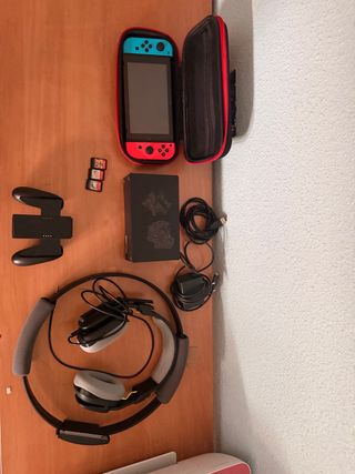 Nintendo Switch + 3 Giochi + Accessori