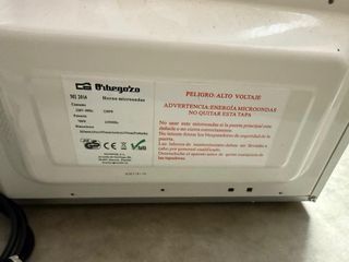 Microondas Orbegozo Blanco