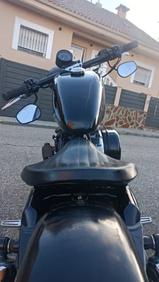 Harley Davidson Sportster 883 Custom