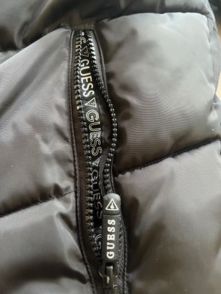 Anorak Guess niño negro