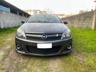 Opel Astra GTC 2.0 Turbo 200 cv