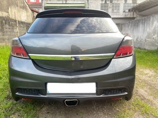 Opel Astra GTC 2.0 Turbo 200 cv