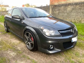 Opel Astra GTC 2.0 Turbo 200 cv