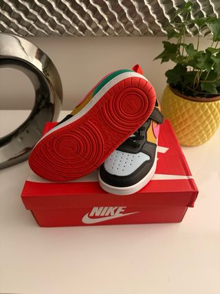 Nike Criança Edição Especial - Novo - 29.5