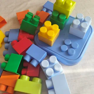 Scatola cubetti tipo Lego 30 pezzi