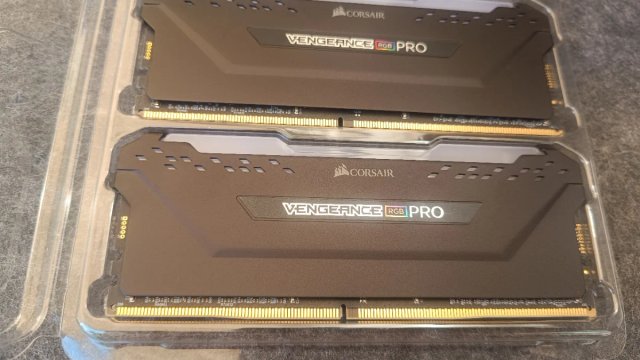 Corsair Vengeance RGB Pro DDR4 3600MHz C18