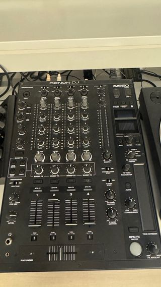 Mesa de Mezcla Denon DJ X1850 Negra