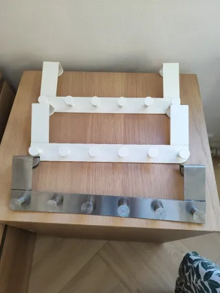 Perchero de puerta metal y plástico