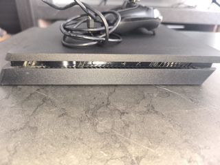 Ps4 Slim Negra + Mando y Cable