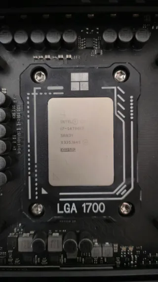 Intel Core i7-14700KF LGA 1700.