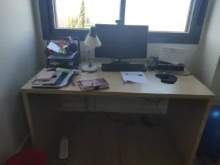 Mesa de escritorio madera y metal