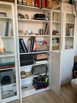 Armarios modulares Ikea cristal y madera