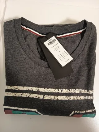 Camiseta gris con estampado 82. talla L CREA LOTE!