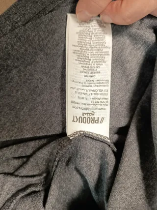 Camiseta gris con estampado 82. talla L CREA LOTE!