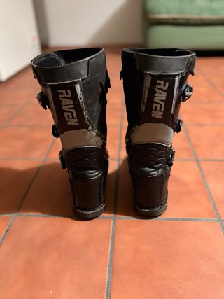Botas Enduro Raven
