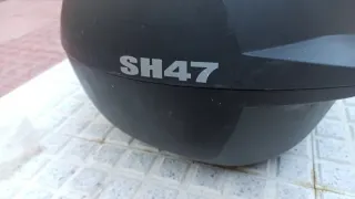 Baúl Shad SH47 Negro/Rojo