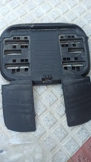 Baúl Shad SH47 Negro/Rojo