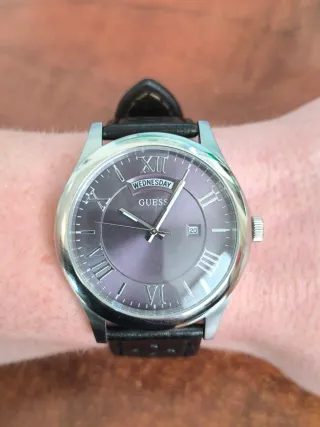Reloj Guess Daydate