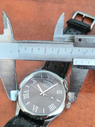 Reloj Guess Daydate