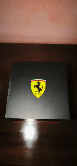 Reloj Ferrari Negro y Amarillo