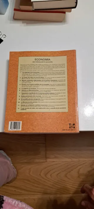Economia - 15b: Edicion (Spanish Edition)