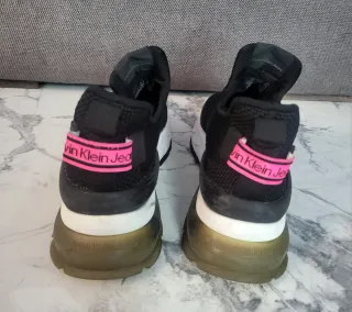 Zapatillas Calvin Klein Negras y Rosas