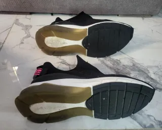Zapatillas Calvin Klein Negras y Rosas