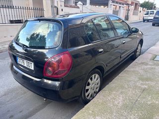 Nissan Almera 2004