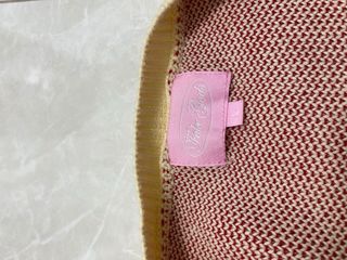 Suéter Fake Gods Corazón Roto Beige Rojo