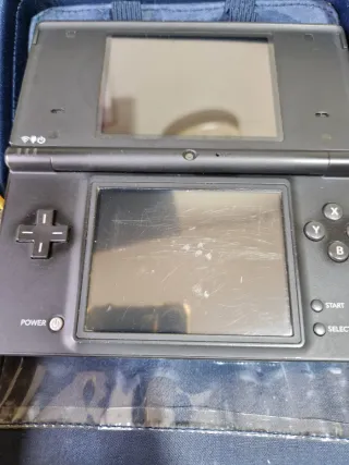 Nintendo DS + 3 juegos