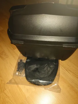 Baúl Moto GIVI Blade 39L Negro