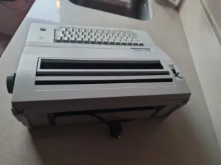 Máquina de escribir Philips VW 210