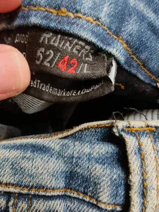 vaqueros de moto Raider mod hombre y modelo mujer