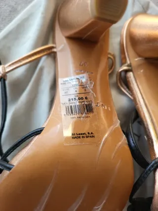 Sandalias Intropia Negro/Oro Talla 37