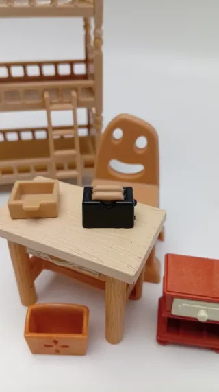 Muebles Sylvanian Families: Cama Literas y Mesa