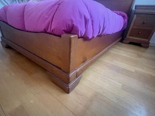 Cama 105 con colchón y mesilla