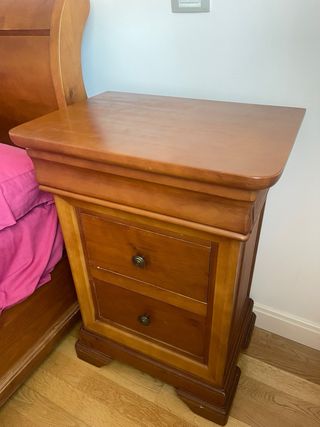 Cama 105 con colchón y mesilla