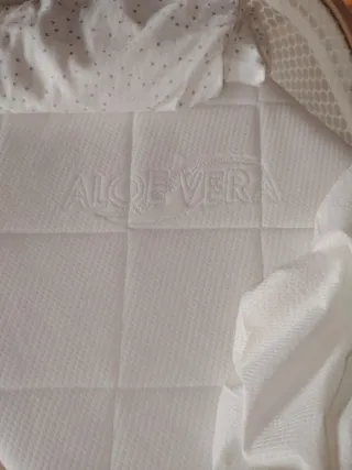 Moisés + 2 colchones + 2 bajeras + protector