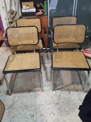 Dos Sillas Cesca Metal y ratan