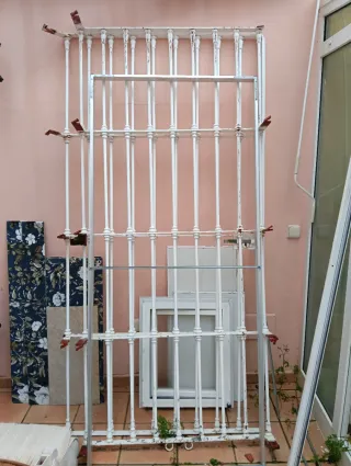 Puertas y ventanas aluminio Climalit y rejas