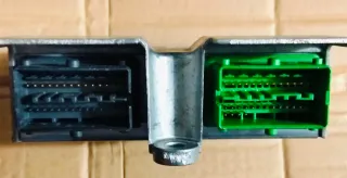 Centralita Airbag HC/ 13 283 818 Opel Corsa D