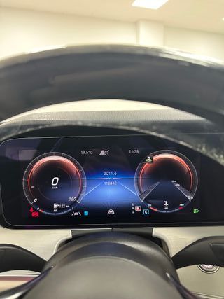 Mercedes Clase E 220 d 4MATIC AMG Line