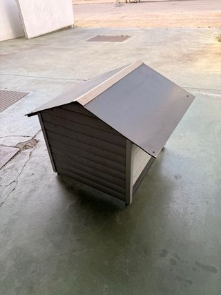 Casita para perro negra y gris