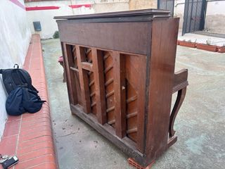 Piano de pared Goldstein