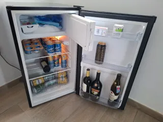 Frigorífico Klarstein negro 80L