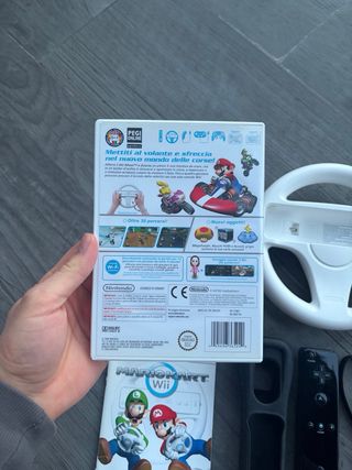 Mario Kart Wii con Volante e Controller