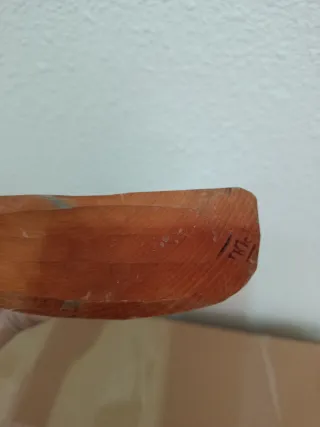 Figura cabra montesa madera tallada