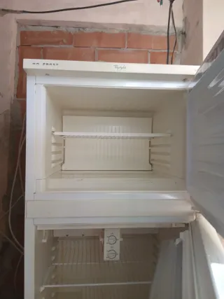 Nevera blanca Whirlpool